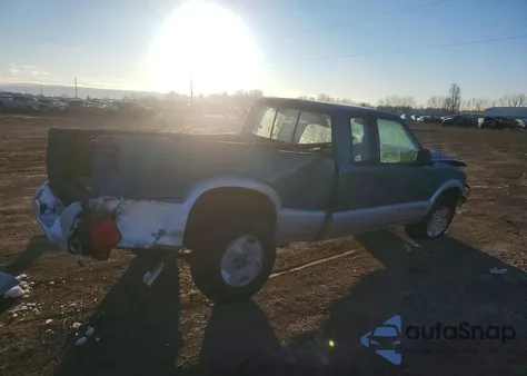 1994 Chevrolet S Truck S10 из США, поврежденный, VIN 1GCDT19W2R8141365